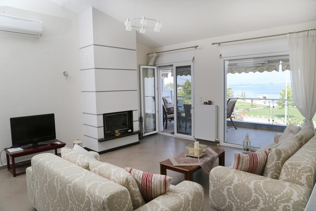 Konstantinos Luxury Apartment Keramoti  Exterior photo